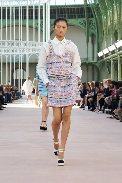 Look 29